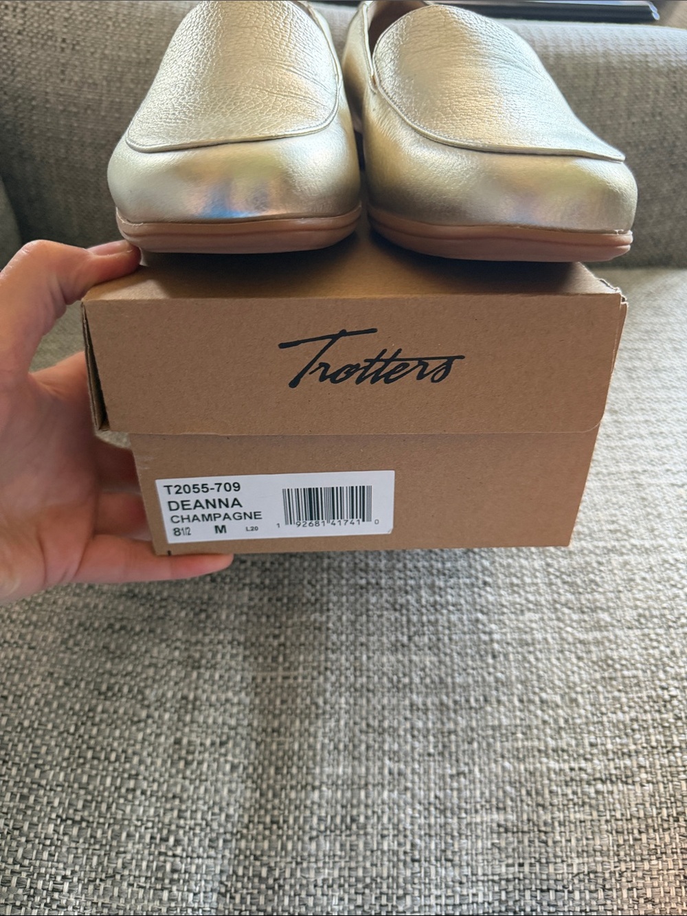 NEW IN BOX Trotters Deanna Champagne Metallic Leather Slip-On Loafers Size 8.5 - Picture 2 of 7